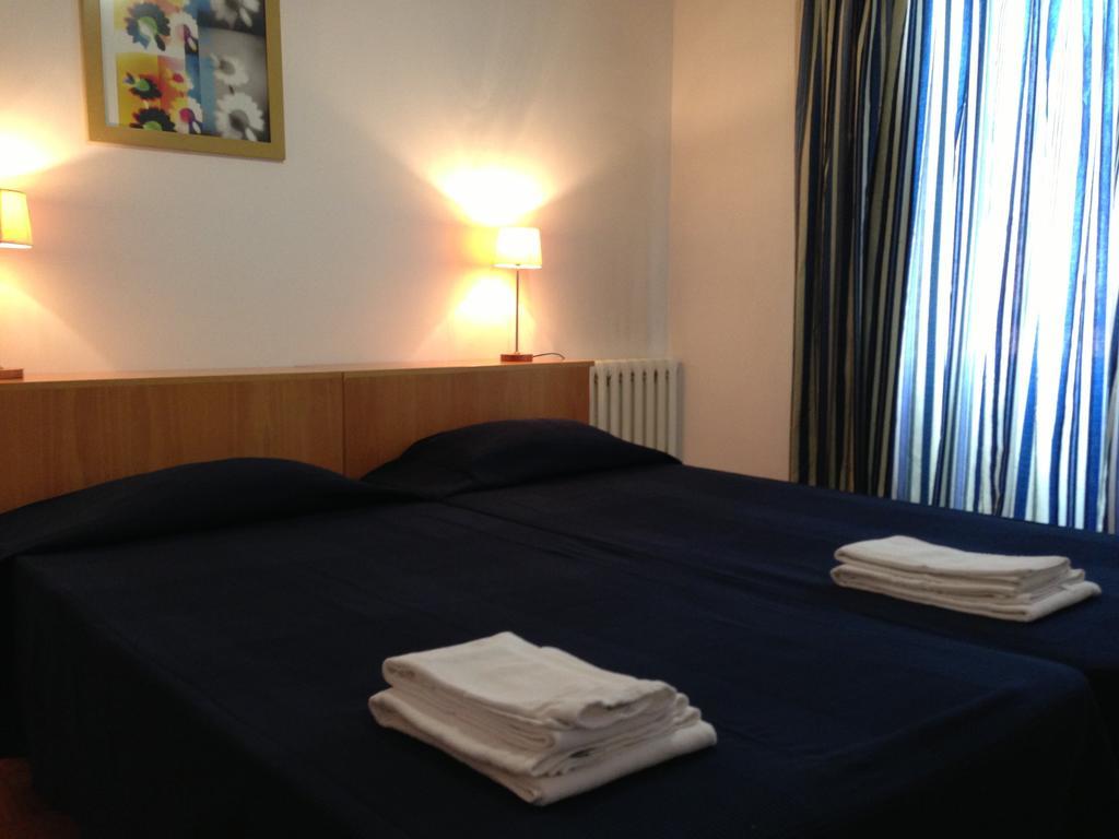 Spru Lisbon Summer Accommodation Rum bild
